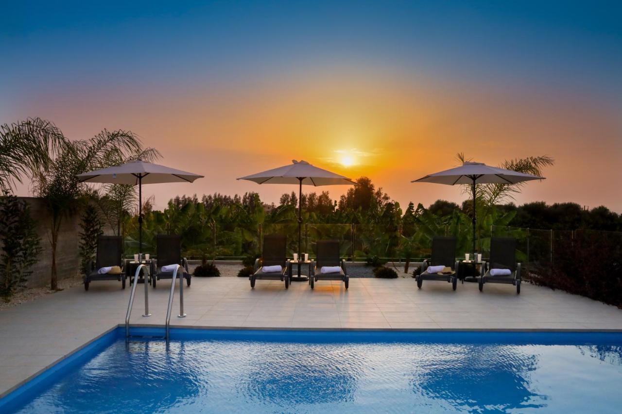 Sophia'S Seaview Luxury Villas パ フォス エクステリア 写真